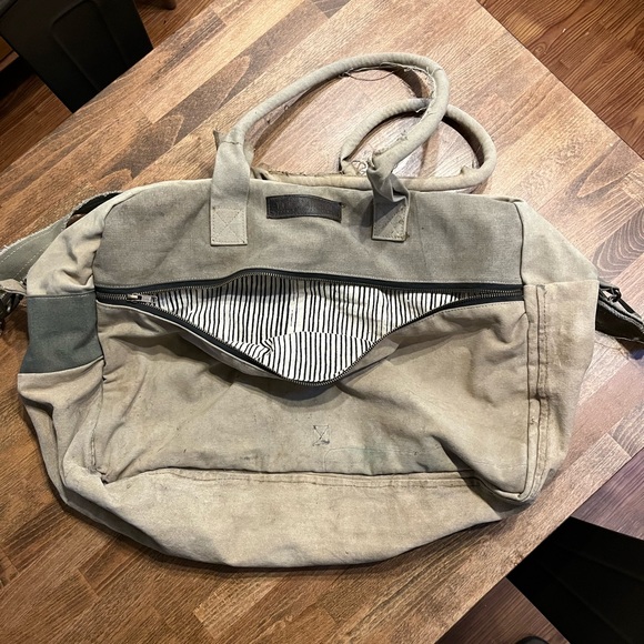 Canvas Travel Duffle Bag - Picture 2 of 3
